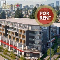 422 E 3rd St in North Vancouver, BC - Building Photo