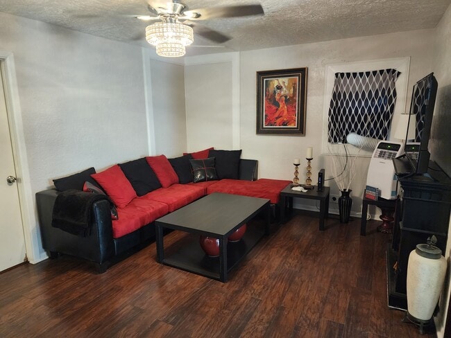 11444 Kelley Acres Ln, Unit Main floor
