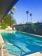 3715 E Calle de Ricardo in Palm Springs, CA - Building Photo - Building Photo