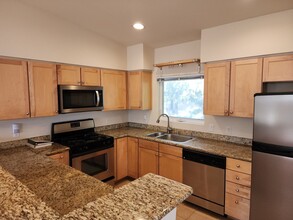 47 Canyon Rd in Los Alamos, NM - Building Photo - Building Photo