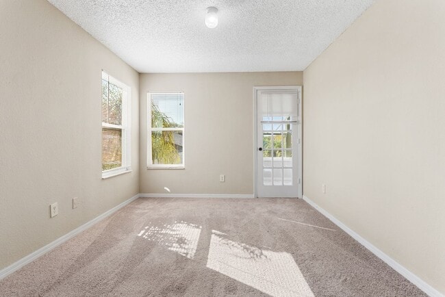 4658 Commander Dr in Orlando, FL - Foto de edificio - Building Photo