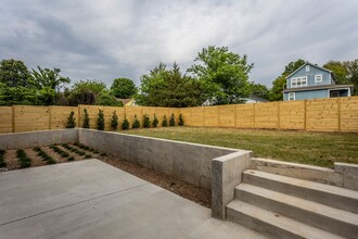 323 S East St in Raleigh, NC - Foto de edificio - Building Photo
