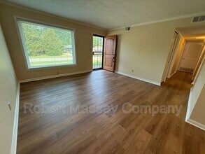 3305 Mcadams Ct in Louisville, KY - Building Photo - Building Photo