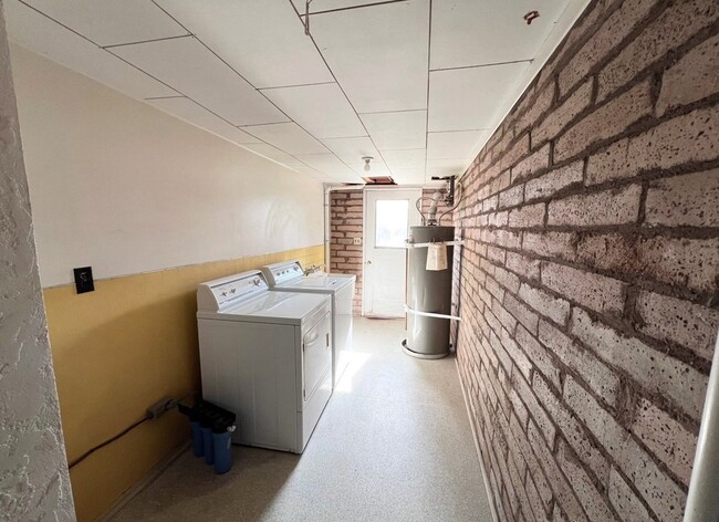 15 Hillcrest Dr in Paso Robles, CA - Foto de edificio - Building Photo