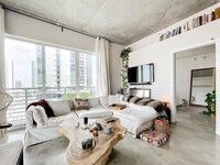 234 NE 3rd St, Unit 1901 in Miami, FL - Building Photo - Building Photo