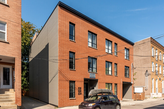 632 Christophe-Colomb Rue O in Québec, QC - Building Photo - Building Photo