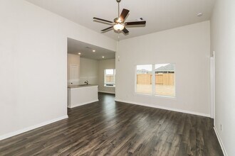 401 Polly Grv Dr in Katy, TX - Building Photo - Building Photo