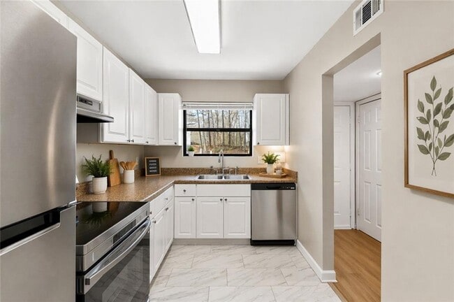 3837 Moran Way in Peachtree Corners, GA - Building Photo - Building Photo