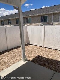 3037 175 E St photo'
