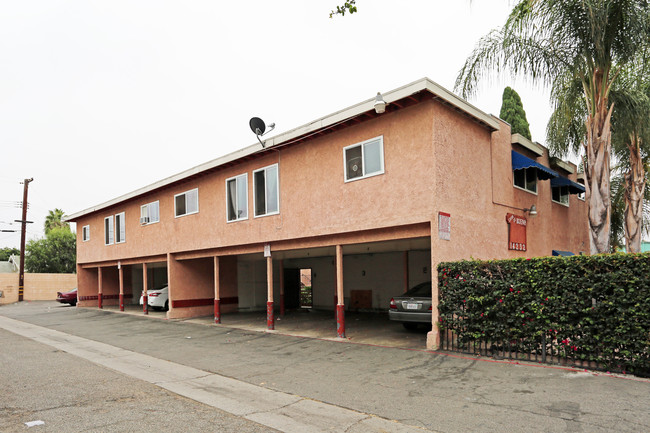 14232 Buena St in Santa Ana, CA - Foto de edificio - Building Photo