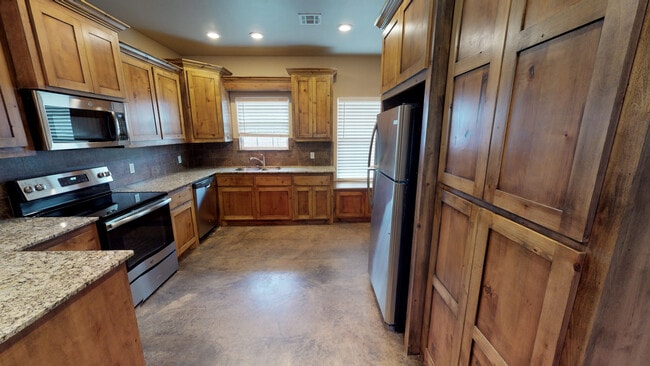 11201 NE Marigold Ln in Fletcher, OK - Building Photo - Building Photo