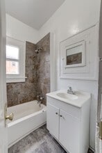 219 N Rosedale Ave-Unit -219 A in Tulsa, OK - Foto de edificio - Building Photo