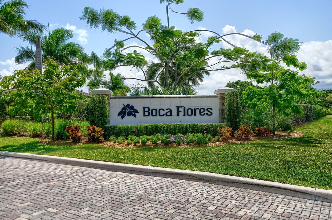 9114 Passiflora Wy in Boca Raton, FL - Foto de edificio