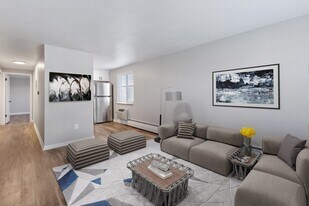 780 Dexter in Denver, CO - Building Photo