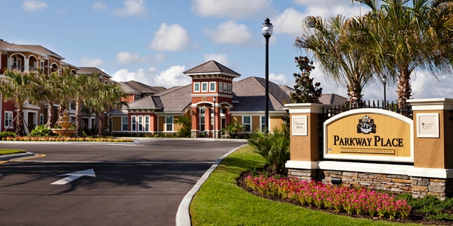 Parkway Place in Melbourne, FL - Building Photo