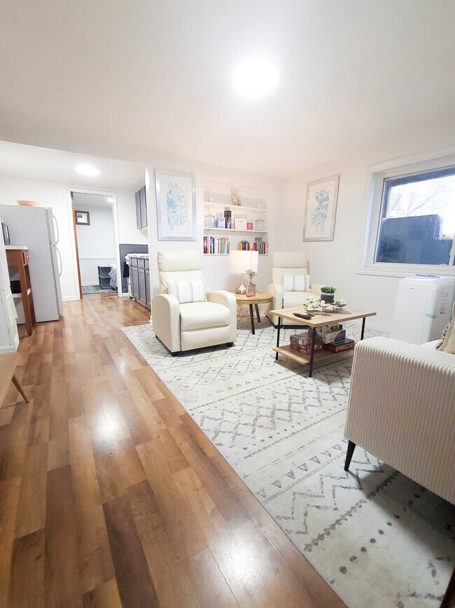 2359 Old Iroquois Trl, Unit A in Hastings, MI - Foto de edificio - Building Photo