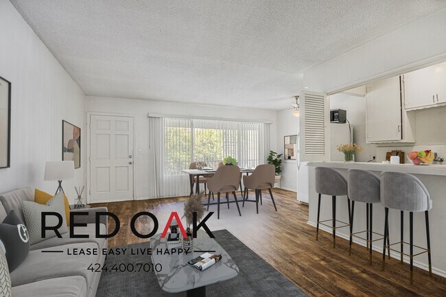 property at 1352 N Las Palmas Ave