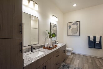 The Julington in Jacksonville, FL - Building Photo - Building Photo