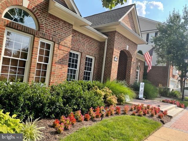 3009 Nicosh Cir-Unit -4204 in Falls Church, VA - Building Photo - Building Photo