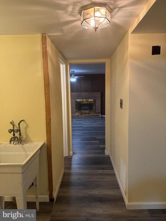 8806 Braeside Dr in Lanham, MD - Building Photo - Building Photo