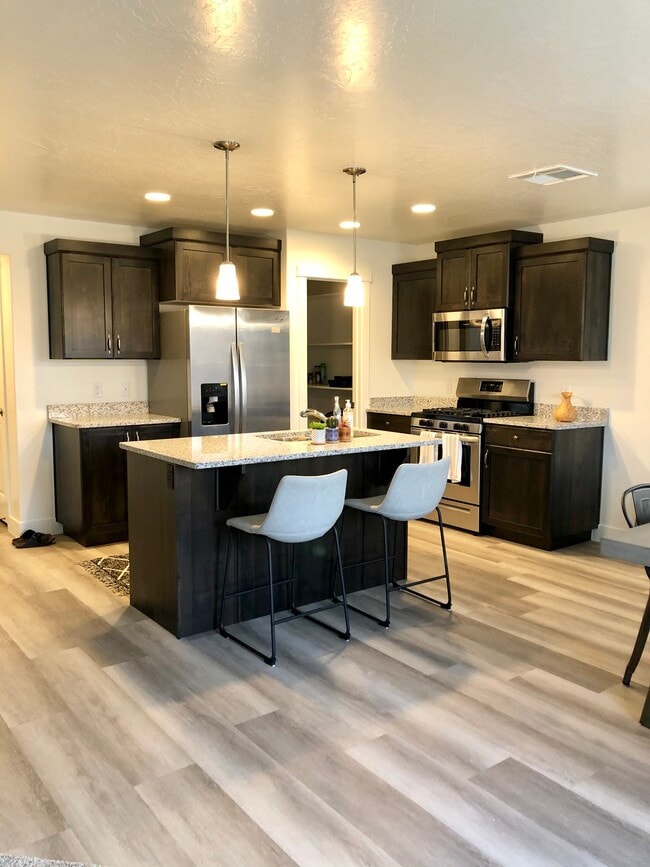 3128 Halo Ln in Saint George, UT - Building Photo - Building Photo