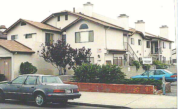 4367 Van Dyke Ave in San Diego, CA - Building Photo - Building Photo