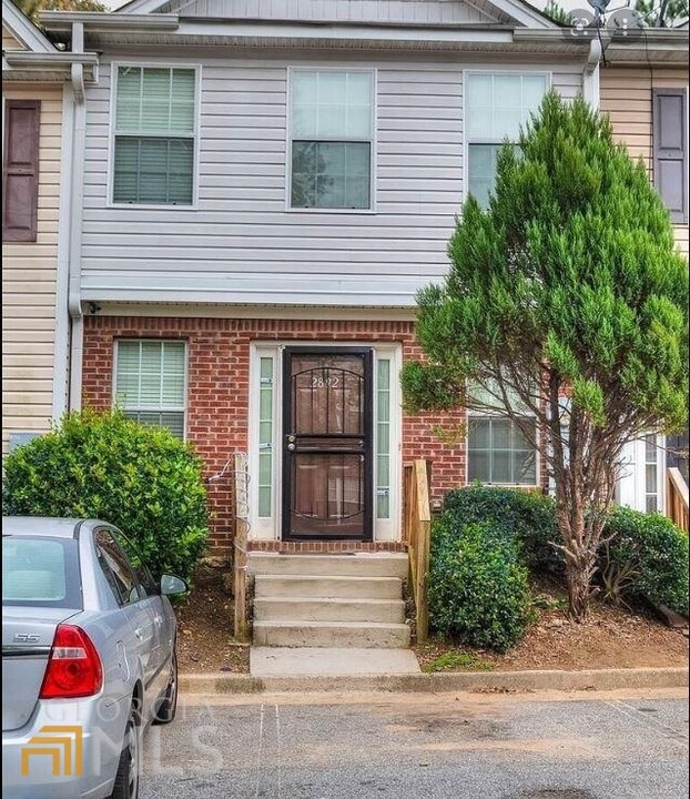 2892 Vining Ridge Terrace in Decatur, GA - Foto de edificio