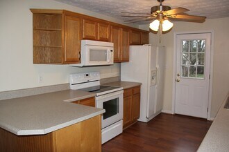 15 Freeman Dr in Poquoson, VA - Building Photo - Building Photo