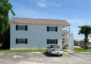 3451 NE 11th Ave in Oakland Park, FL - Building Photo - Building Photo