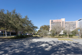 Monarch Tower in Orlando, FL - Building Photo - Building Photo