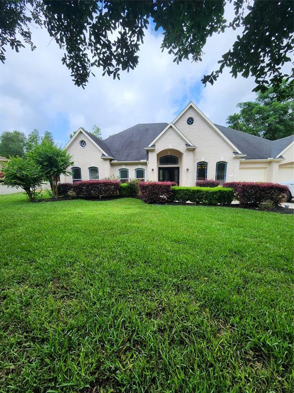 property at 8440 Majestic Lake Ct