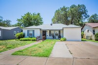 3313 29th St in Lubbock, TX - Foto de edificio - Building Photo