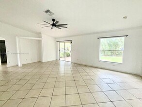 909 SW 10th Pl in Cape Coral, FL - Building Photo - Building Photo
