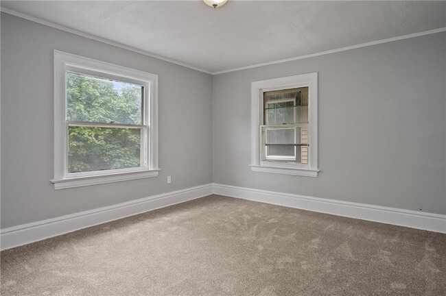 property at 117 Kenwood Ave