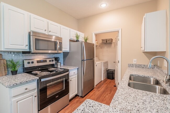 The Preserve at Beckett Ridge Apartments and Townhomes in West Chester, OH - Building Photo - Building Photo