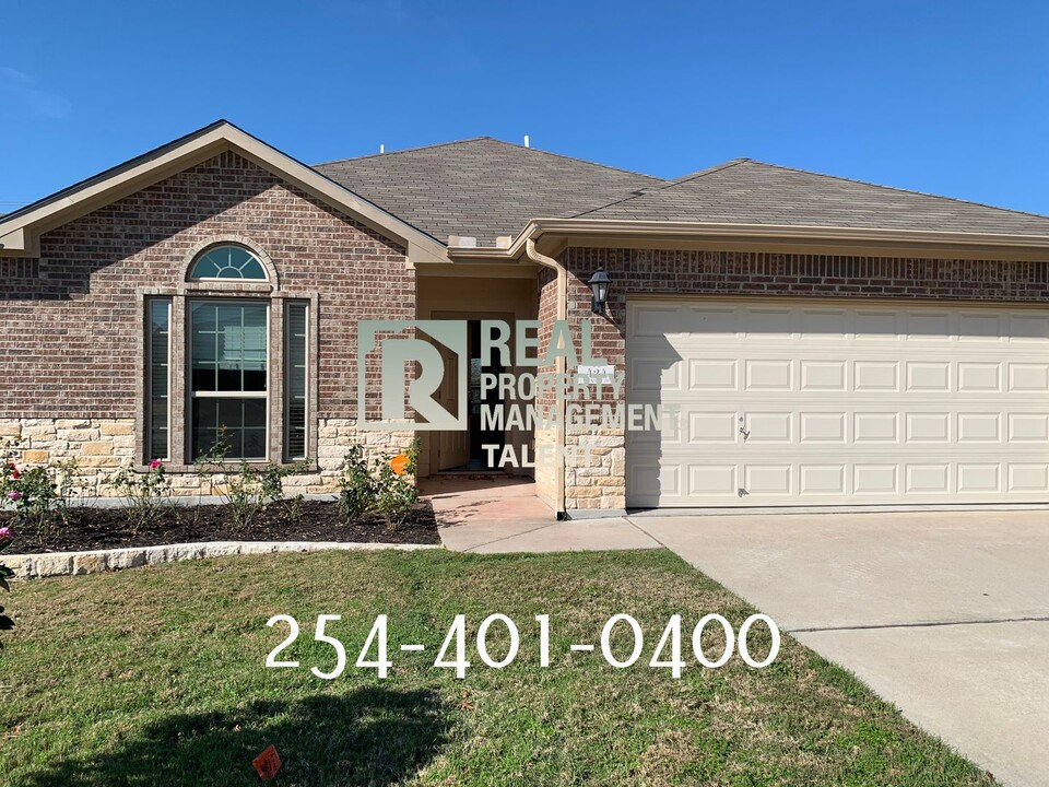 424 Parkfield Ln in Temple, TX - Building Photo