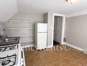 2217 Feldman Ave, Unit 3 in Cincinnati, OH - Building Photo - Building Photo