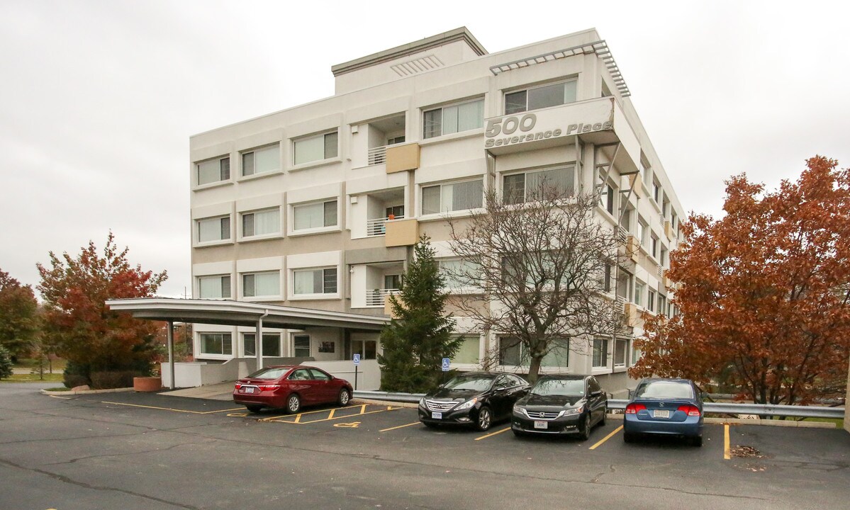 Severance Place Condominiums in Cleveland Heights, OH - Building Photo