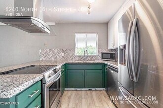 6240 N 16th St in Phoenix, AZ - Building Photo - Building Photo