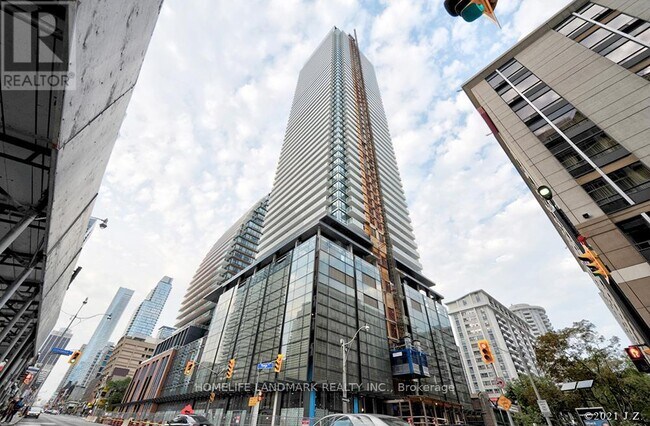 property at 501-1501 Yonge St