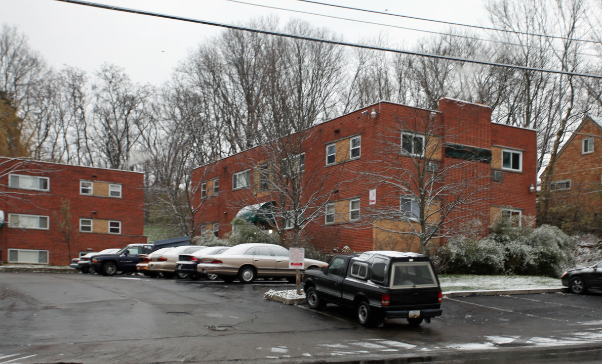 Spacious Apartments in Delhi Twp in Cincinnati, OH - Foto de edificio