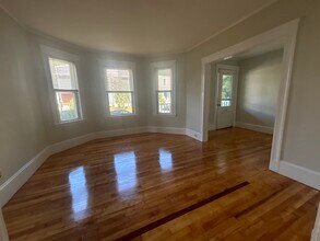 12 Belknap Street, Unit 1 in Arlington, MA - Building Photo - Building Photo
