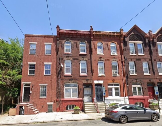 property at 2035 N 15th St