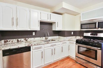 141 Cottage St in Boston, MA - Building Photo - Building Photo