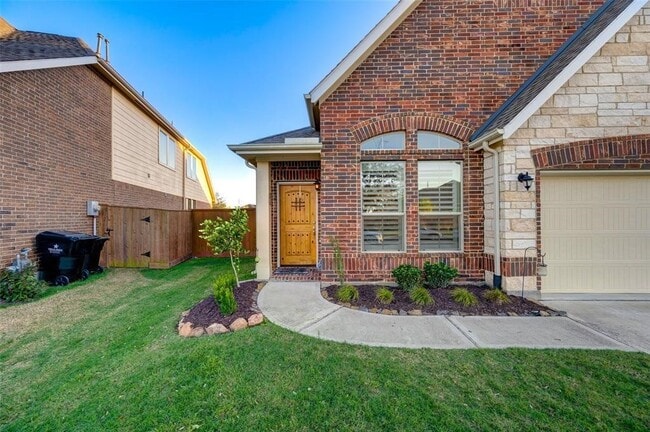 property at 23831 Villa Lisa Dr