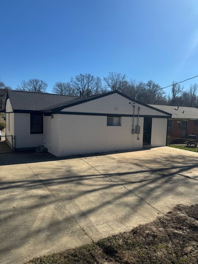 3575 Millard Rd in Memphis, TN - Building Photo - Building Photo