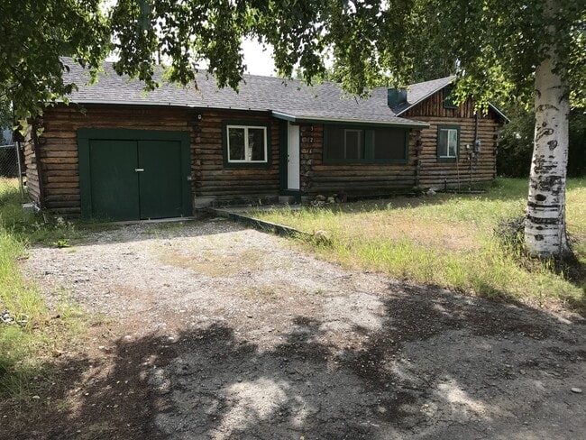 property at 326 W 4th Ave