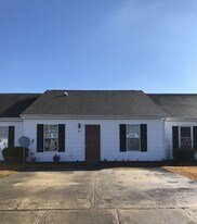 220 John Ct in Havelock, NC - Building Photo