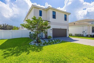 7126 Rockwood Rd in Jupiter, FL - Building Photo