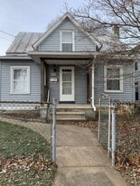 28 S Queen St in Shippensburg, PA - Building Photo